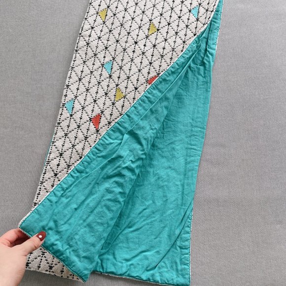 CRATE AND BARREL dining table runner - Picture 4 of 6